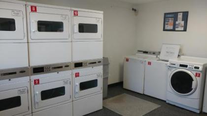 InTown Suites Extended Stay Arlington TX – South - image 4