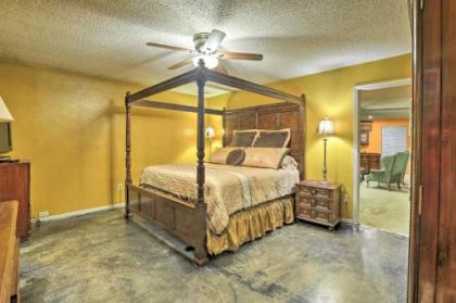 Spacious Home with Deck about 2 Mi to Lake Arlington! - image 4