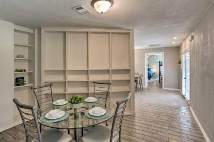 Modern Family Home with Yard Less Than 1Mi to Cowboys Stadium - image 5