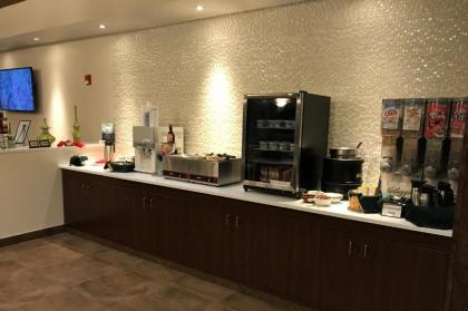 Wyndham Garden Arlington/Marysville - image 15