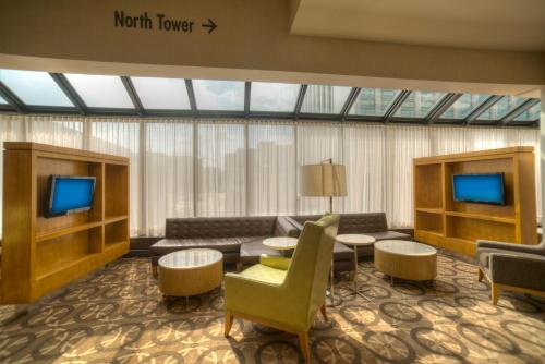 DoubleTree by Hilton Washington DC – Crystal City - image 4