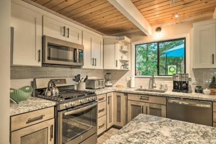 Woodsy Blue Lake Springs Cabin with Large Deck! - image 13