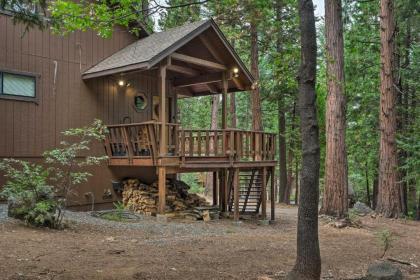 Cozy Camp Connell Abode with Large Game Room!