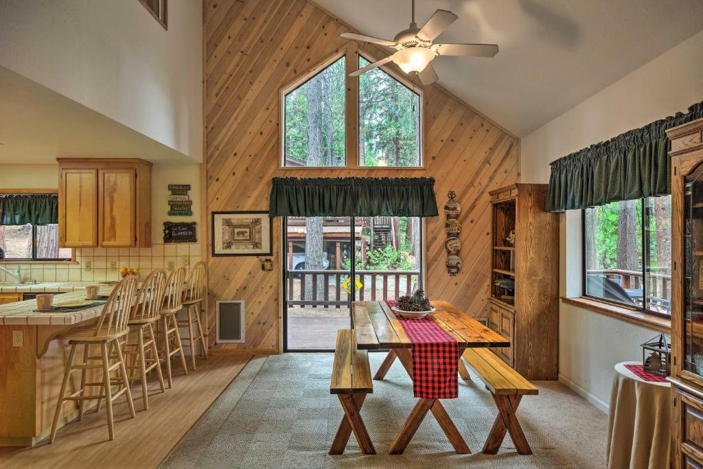 Cozy Camp Connell Abode with Large Game Room! - image 7