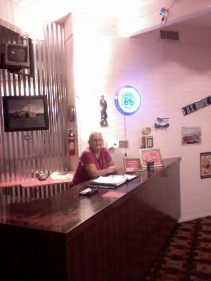 Ash Fork Inn - image 6