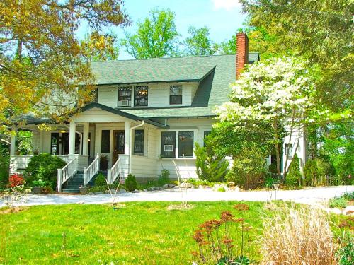Oakland Cottage Bed and Breakfast - main image