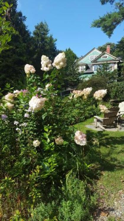 At Cumberland Falls Bed & Breakfast Inn