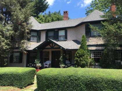 Pinecrest Bed  Breakfast Asheville