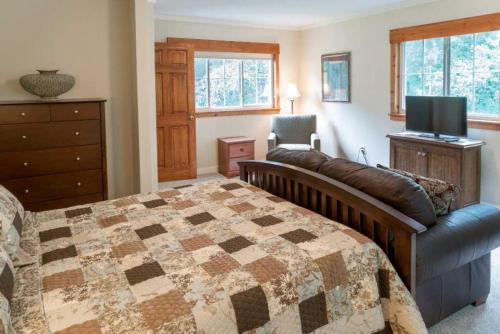 Celia's Retreat - image 5