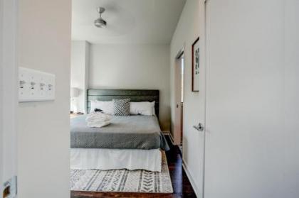 Broadway Loft 220 - image 3