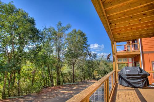 Upstream Cottage - image 2