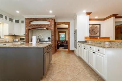 The Huntly Estate - image 14