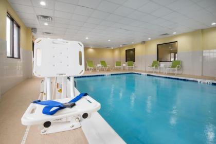 Holiday Inn Express Hotel & Suites Ashland an IHG Hotel - image 11