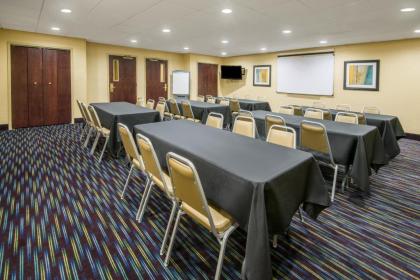 Holiday Inn Express Hotel & Suites Ashland an IHG Hotel - image 13