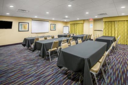 Holiday Inn Express Hotel & Suites Ashland an IHG Hotel - image 15