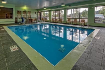 Hampton Inn Ashland - image 11