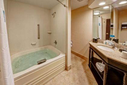 Hampton Inn Ashland - image 6