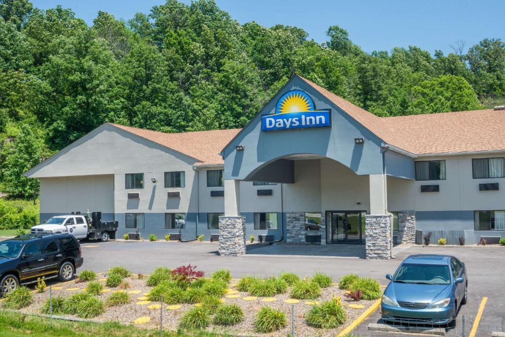 Days Inn by Wyndham Ashland - main image
