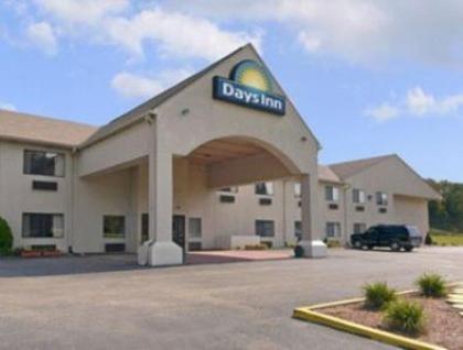 Days Inn by Wyndham Ashland - image 12