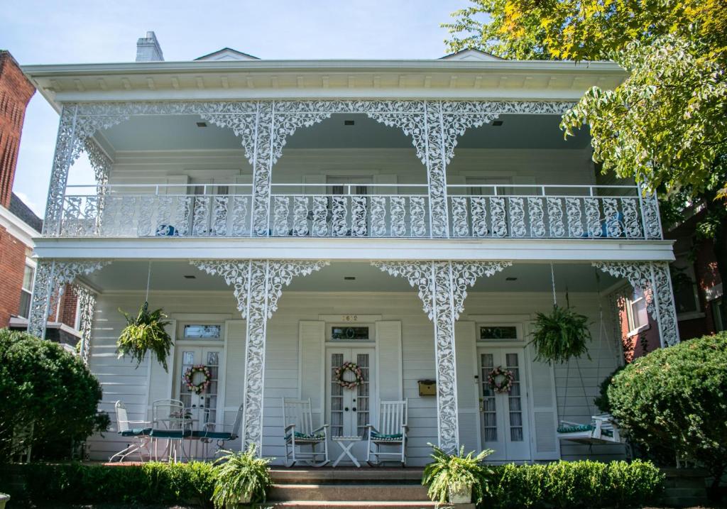 Governor's Inn Bed and Breakfast - image 7