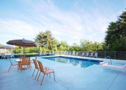 Quality Inn - image 21