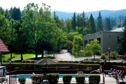 Flagship Inn of Ashland - image 3