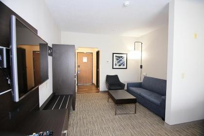 Holiday Inn Express Hotel & Suites Ashland an IHG Hotel - image 15