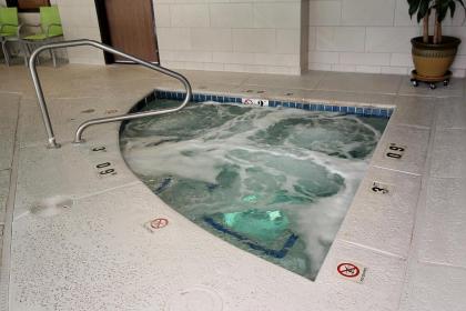Holiday Inn Express Hotel & Suites Ashland an IHG Hotel - image 4
