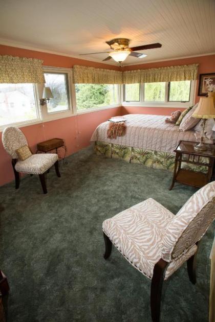 The Iris Inn - image 13