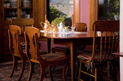 The Iris Inn - image 3