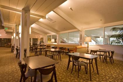 Ashland Hills Hotel & Suites - image 9