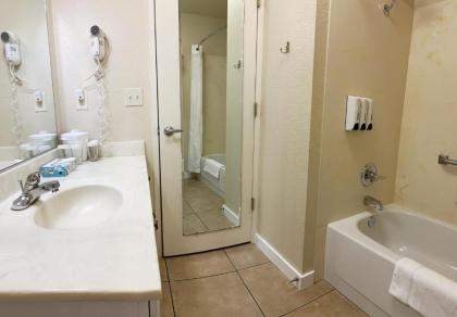 Stratford Inn - image 14