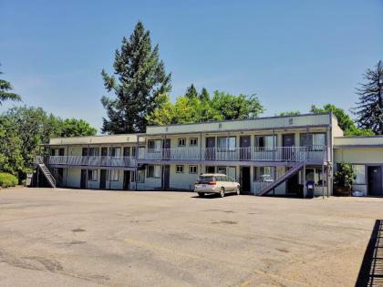 Ashland Motel - University - image 15