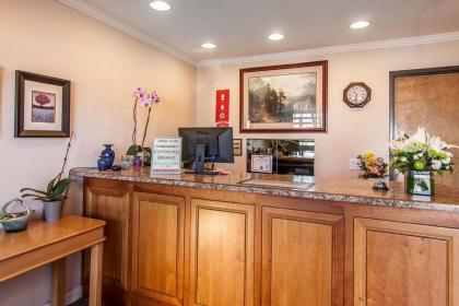 Ashland Valley Inn - image 12