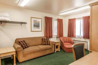 Ashland Valley Inn - image 14