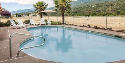Ashland Valley Inn - image 2