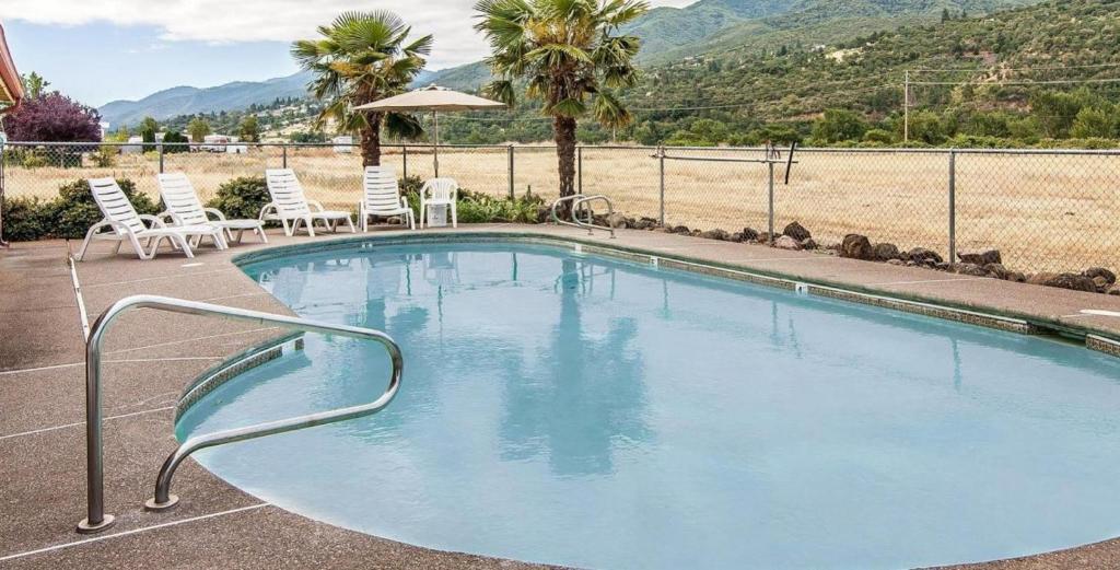 Ashland Valley Inn - image 2