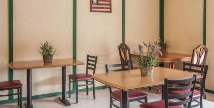 Ashland Valley Inn - image 3