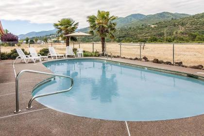 Ashland Valley Inn - image 7