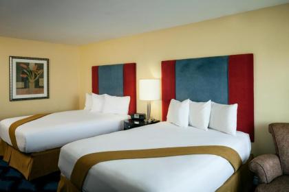 Plaza Inn & Suites at Ashland Creek - image 11