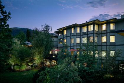 Plaza Inn & Suites at Ashland Creek - image 12