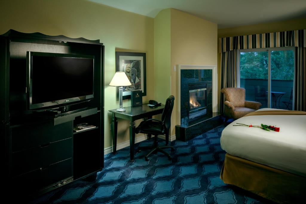 Plaza Inn & Suites at Ashland Creek - image 6