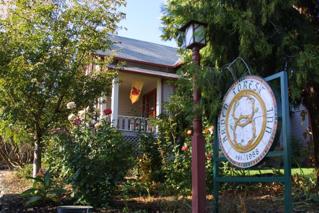 Arden Forest Inn - main image
