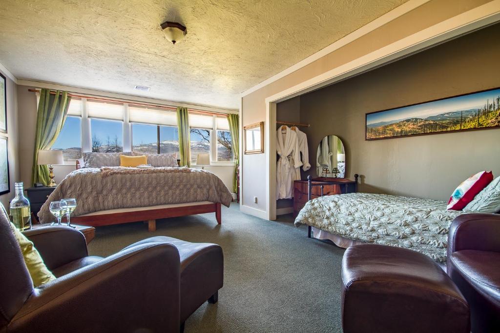 Oak Hill Bed & Breakfast - image 3