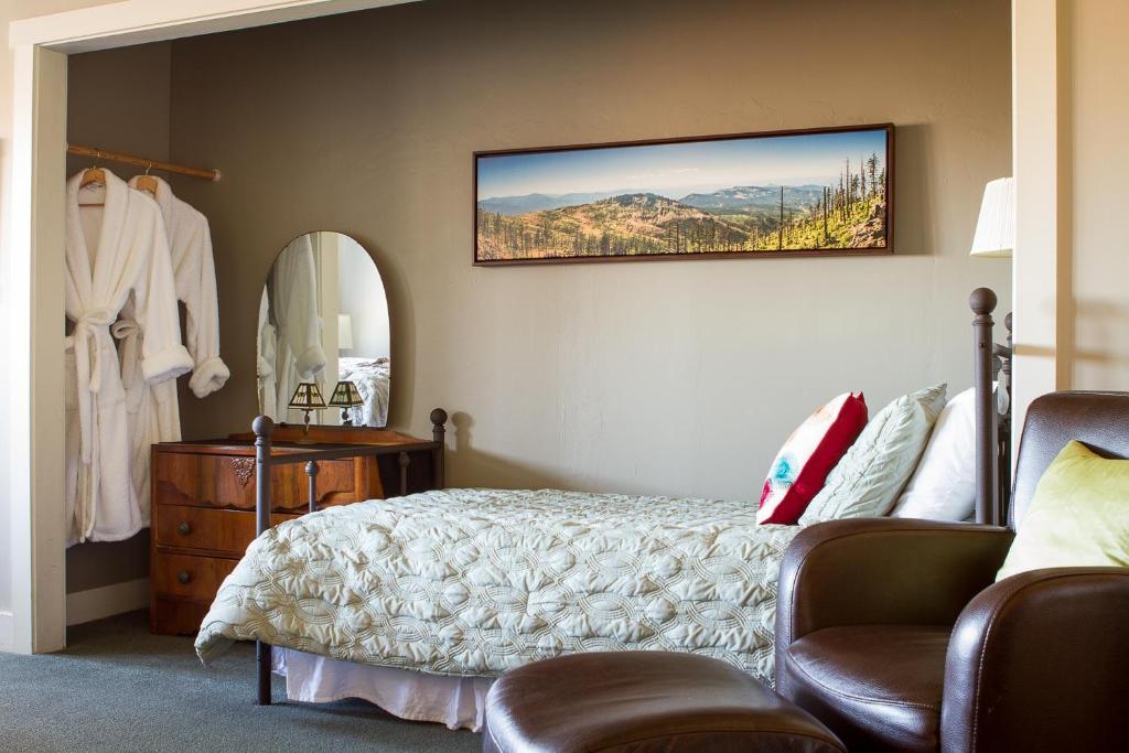 Oak Hill Bed & Breakfast - image 4