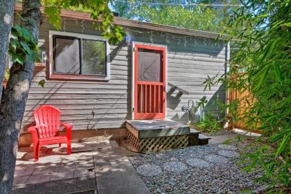Cottage with Fireplace Walk to Downtown Ashland