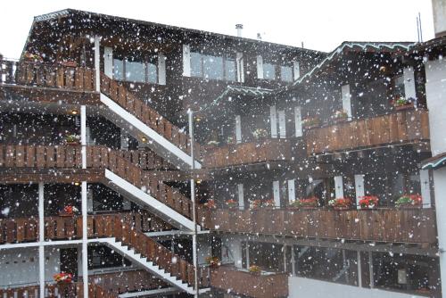 Mountain Chalet Aspen - image 4