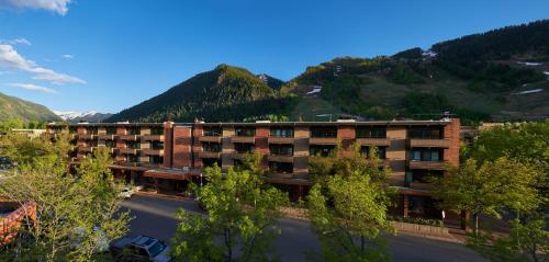 Aspen Square Condominium Hotel - main image