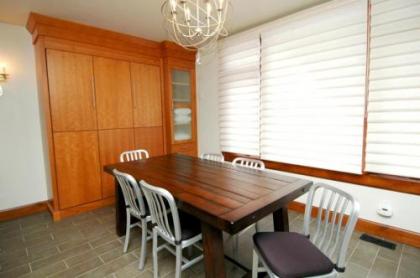Fifth Avenue Unit 8 - image 3