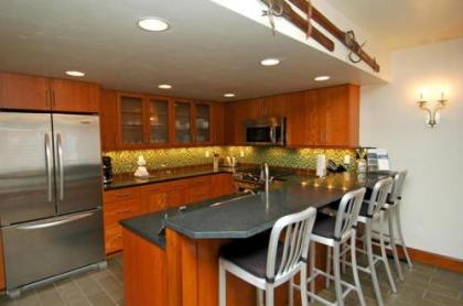 Fifth Avenue Unit 8 - image 5